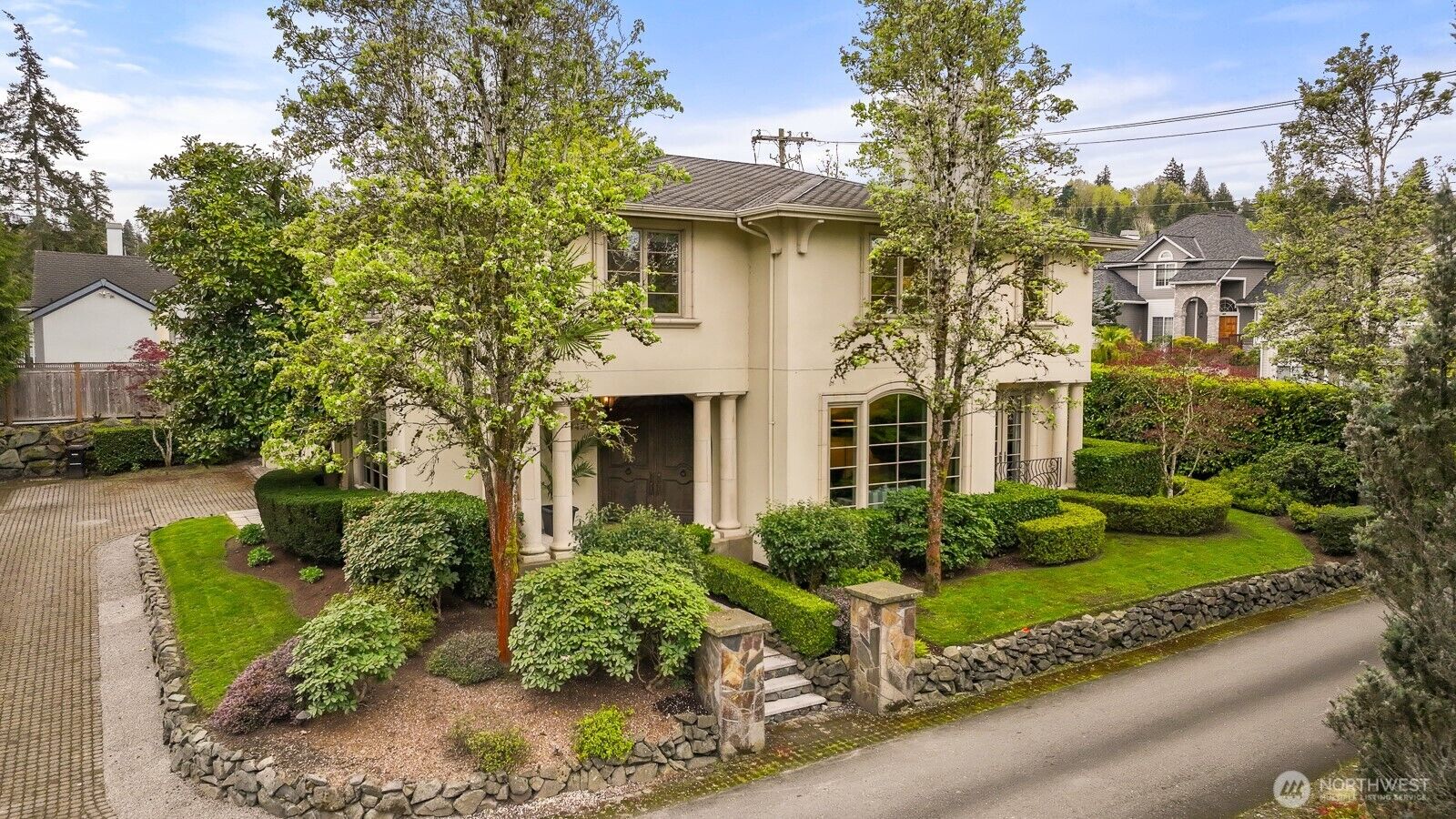 Property Photo:  3424  97th Avenue SE  WA 98040 