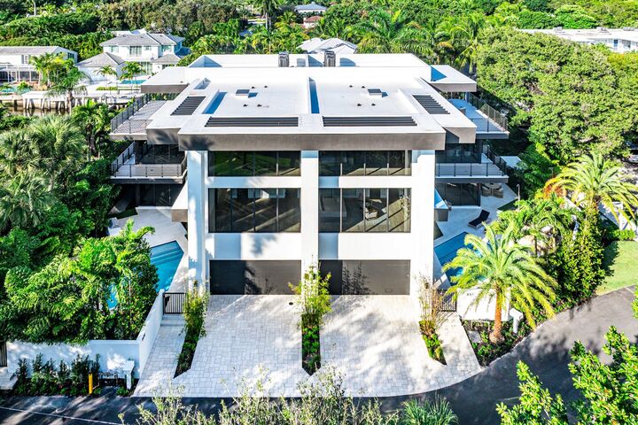 Property Photo:  808 Andrews Avenue  FL 33483 