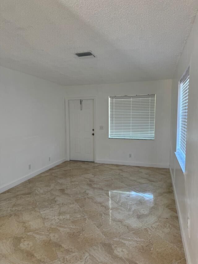 Property Photo:  517 S F Street 1  FL 33460 