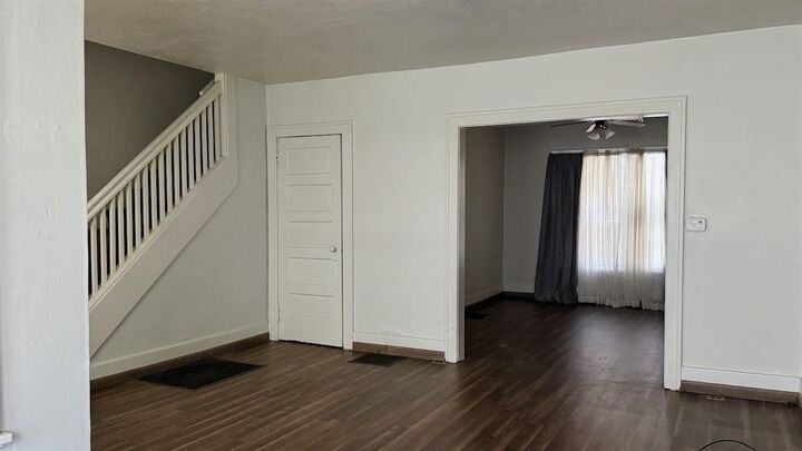 Property Photo:  16 Howard Place  IN 47374 