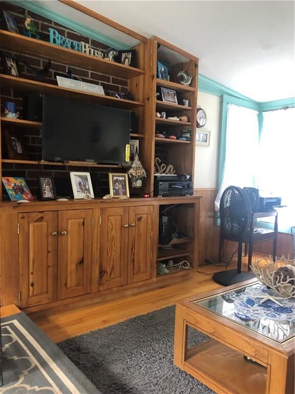 Property Photo: 10 Isabelle Drive RI 02882