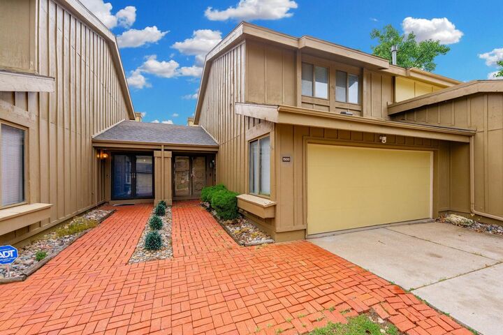 Property Photo:  8201 E Harry  KS 67207 