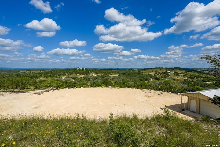 Property Photo: 152 Jungfrau Hill Rd TX 78013