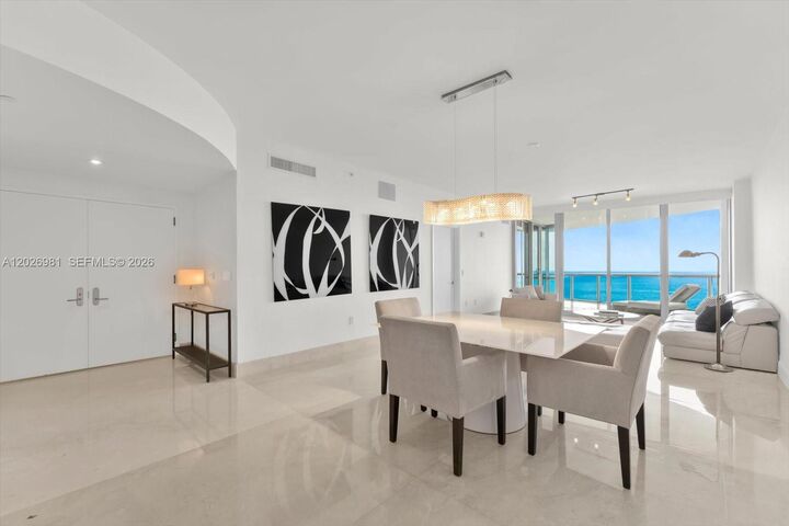 Property Photo: 17121 Collins Ave 3905 FL 33160