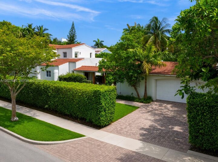 Property Photo:  1776 Michigan Ave  FL 33139 