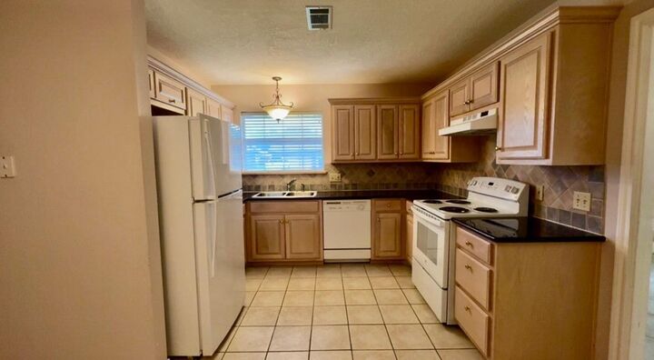 Property Photo: 4665 Glen Oaks Circle TX 77708