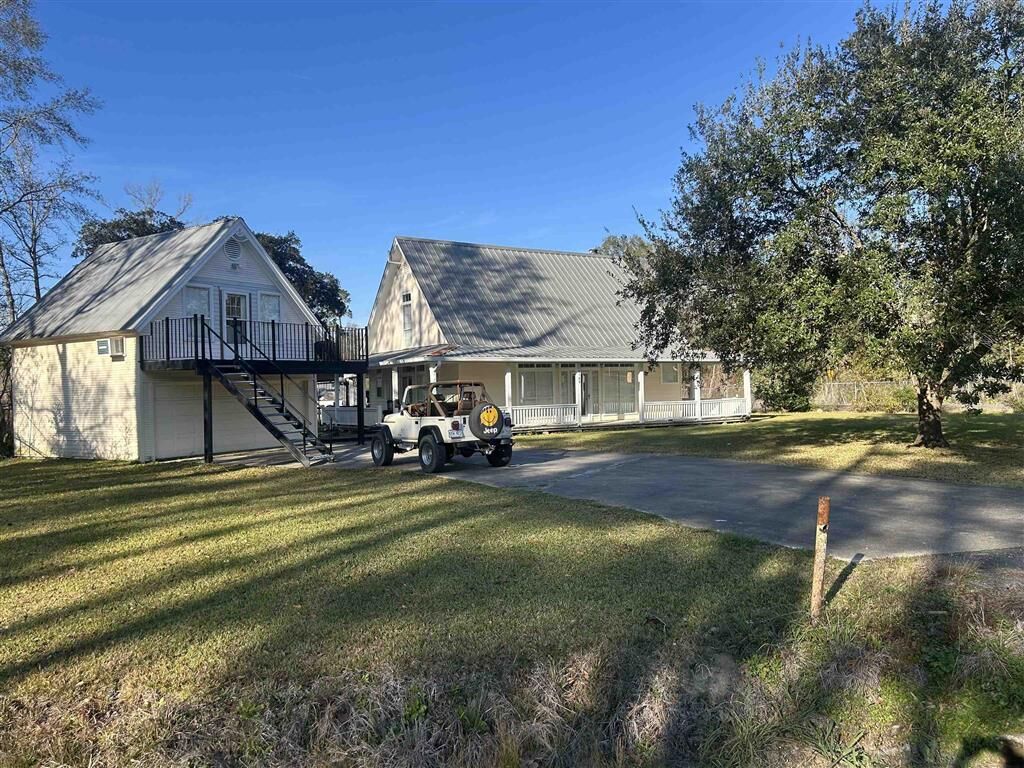 Property Photo:  3188 Niblett Bluff Road  LA 70668 