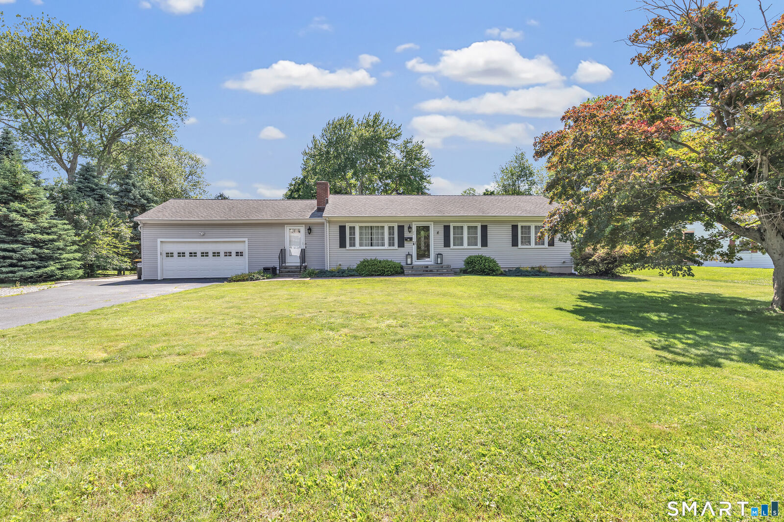Property Photo:  26 Westwood Road  CT 06611 