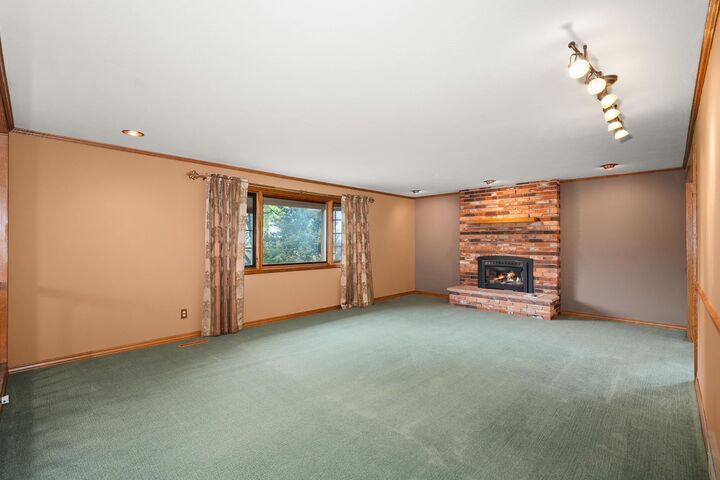 Property Photo:  1425 W Lawrence Dr  WA 99218-2478 