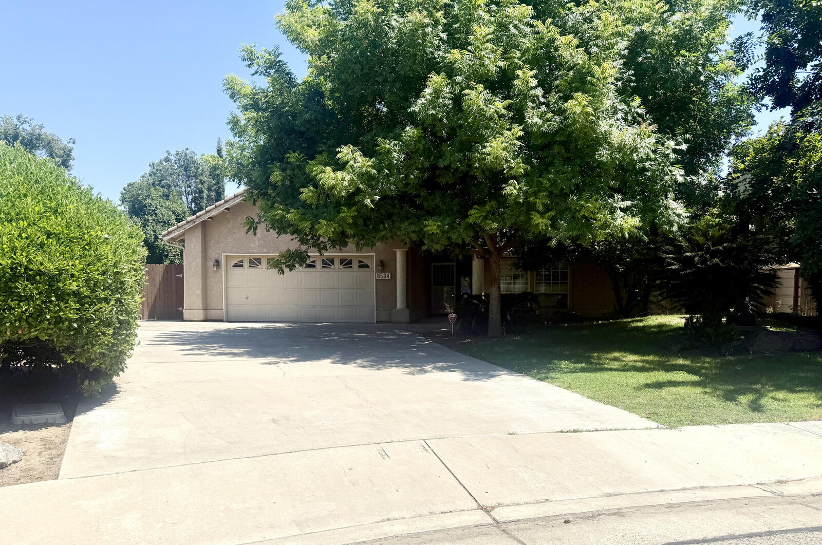 Property Photo:  1534 S Grand Street  CA 93292 
