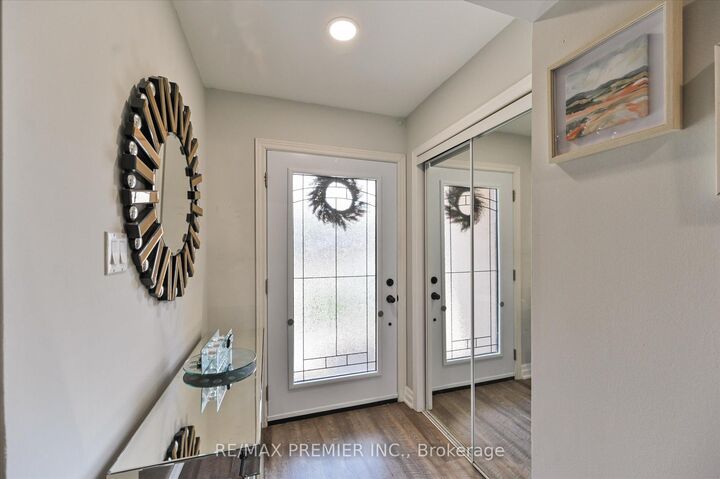Property Photo: 60 Tumbleweed Court ON L4L 8Y6