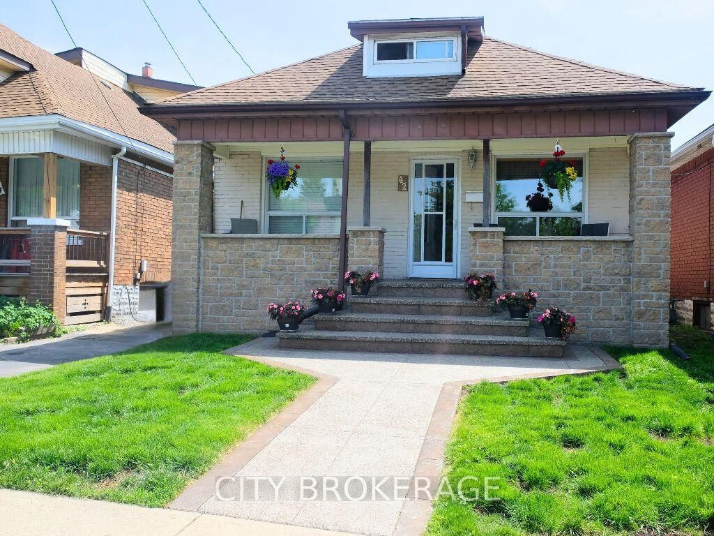 Property Photo: 42 Dalhousie Avenue ON L8L 3J5