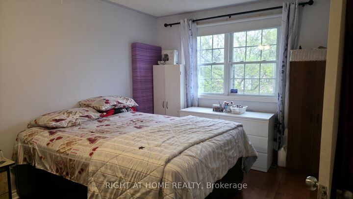 Property Photo: 14 Santa Anita Court ON L6Y 4P8