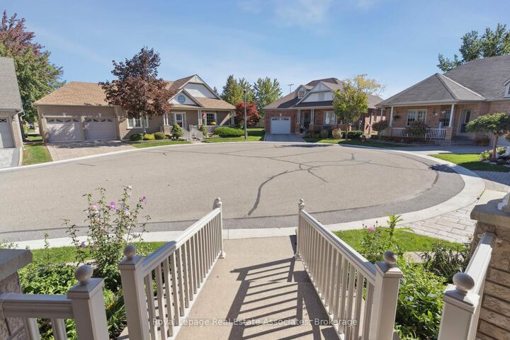 Property Photo: 7 Powder Mill Court ON L6R 1W5
