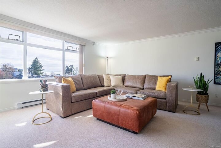 Property Photo: 5110 Cordova Bay Rd #306 BC V8Y 2K5
