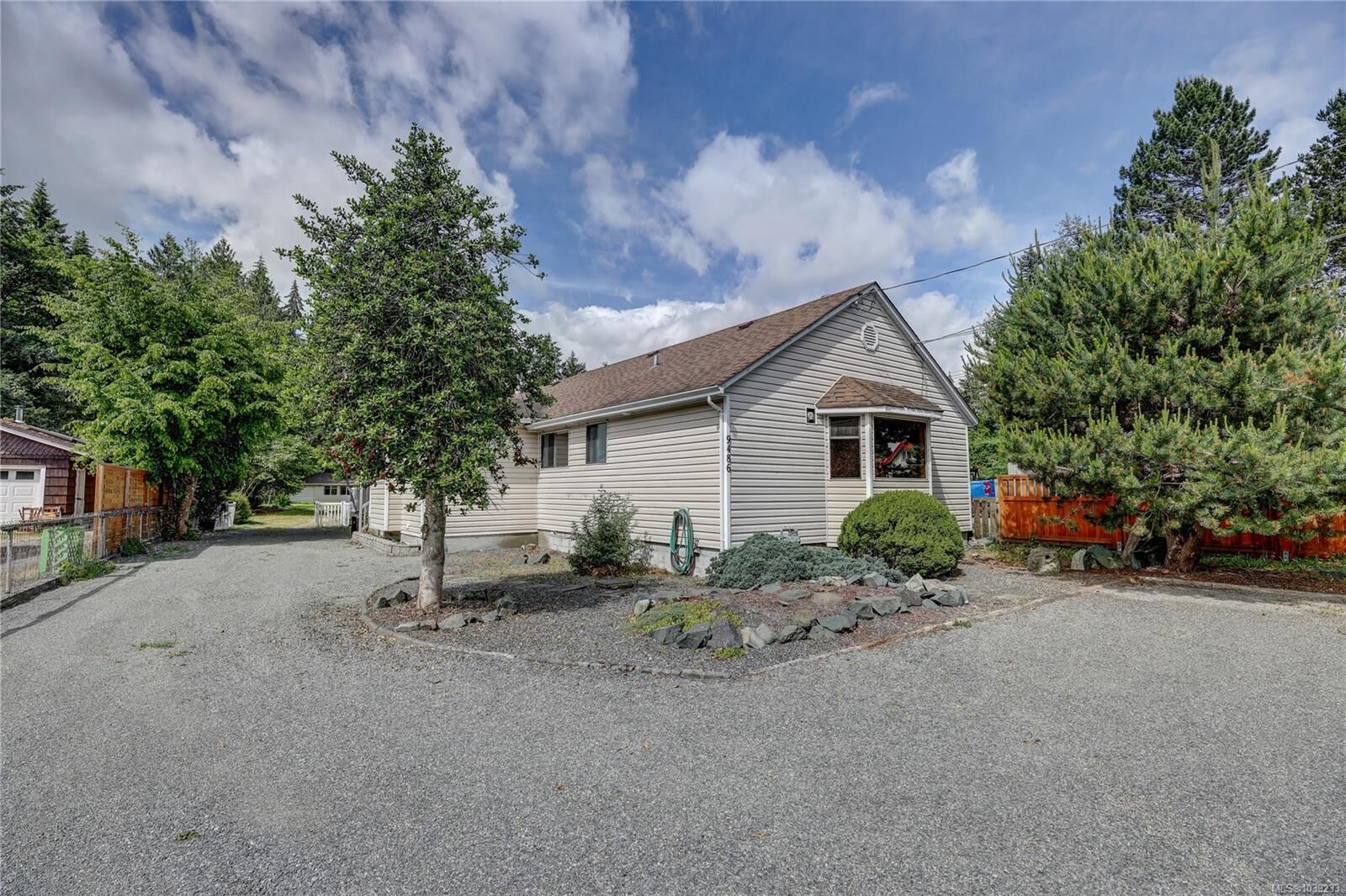 Property Photo:  9486 Chemainus Rd  BC V0R 1K5 