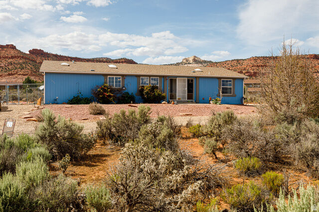 Property Photo:  1055 S Red Hills Ave  UT 84741 
