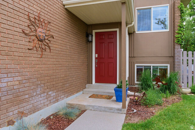 Property Photo:  3674 E Oak Rim Way  UT 84109 
