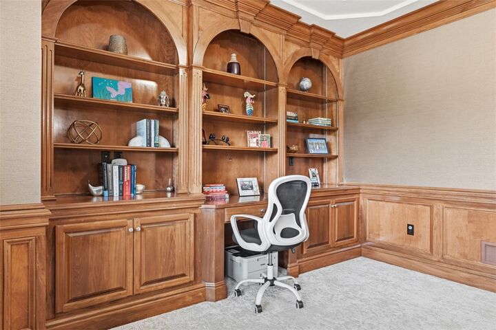 Property Photo:  2018 Condor Ln  PA 15044 