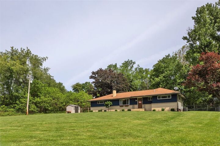 Property Photo:  468 Fairlane Blvd  PA 16141 