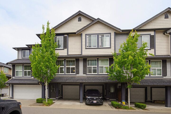 20831 70 Avenue 15 — photo 1