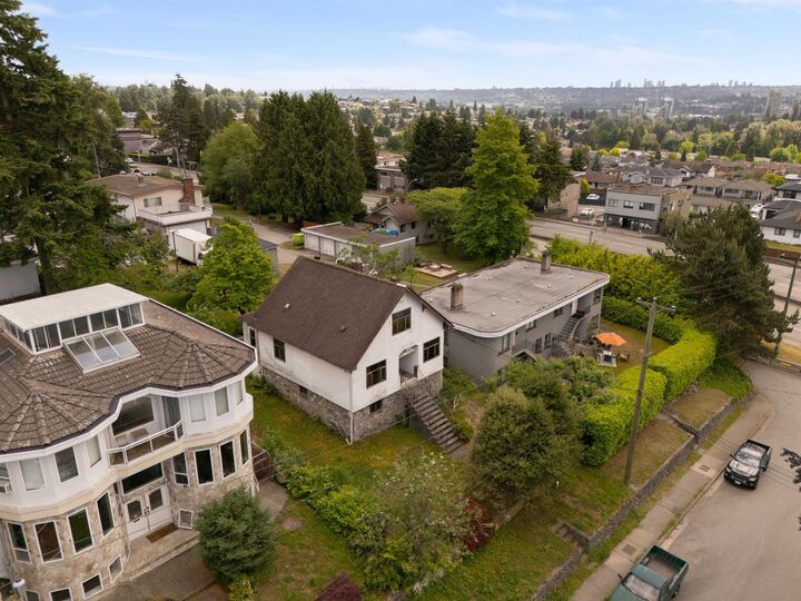 Property Photo: 380 Delta Avenue BC V5B 3C5