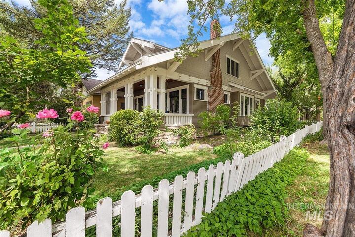 Property Photo: 822 E McKinley St. ID 83712