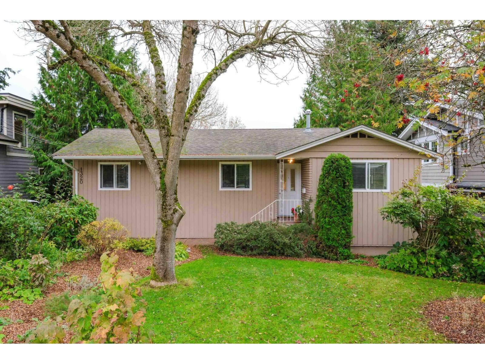 Photo de la propriété:  1320 Kent Street  BC V4B 4T7 