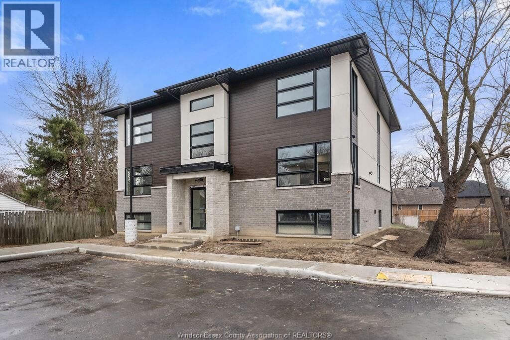 Property Photo:  3871 Howard 206  ON N9G 1N6 