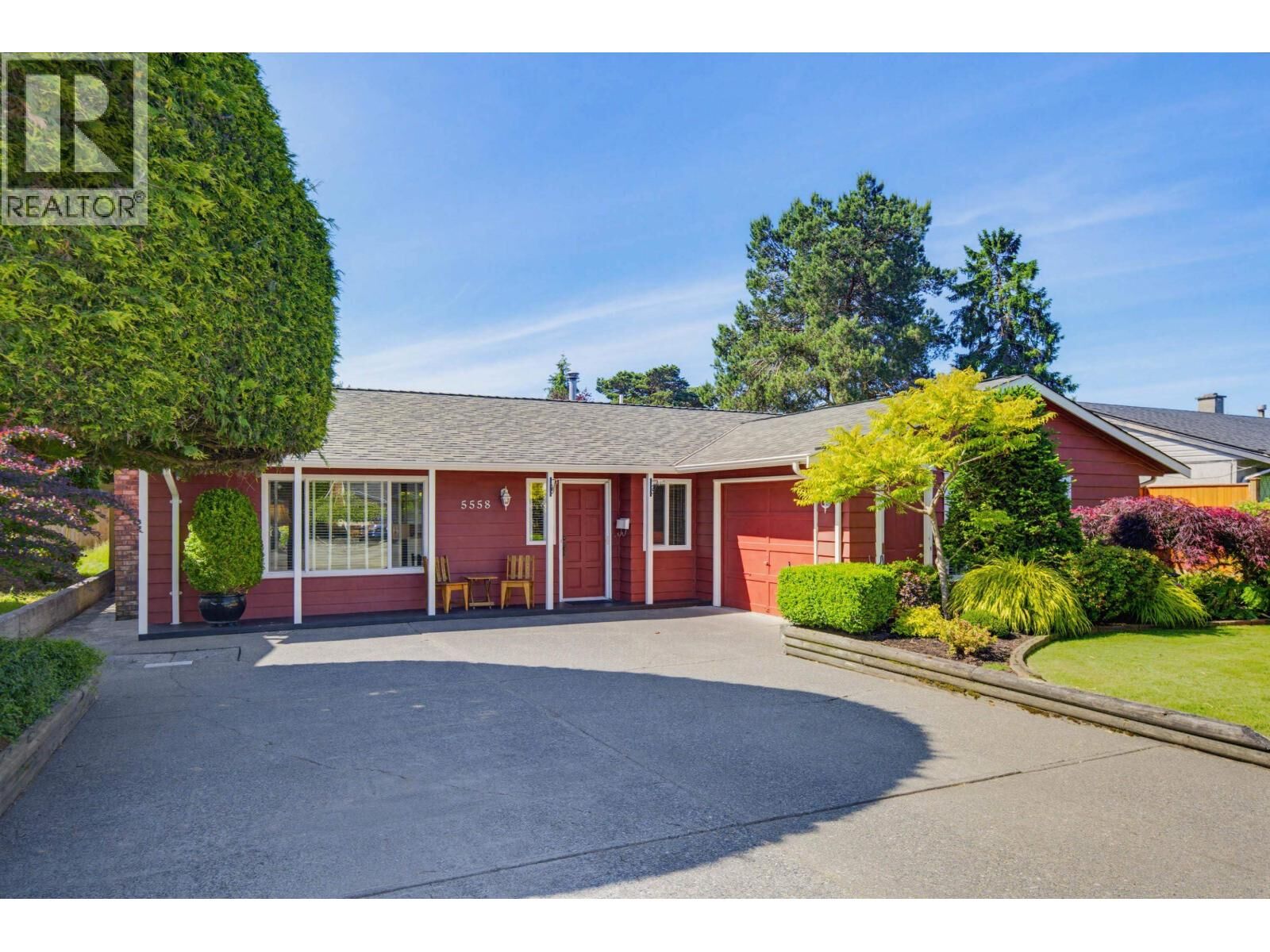 Property Photo: 5558 49 Avenue BC V4K 3N8