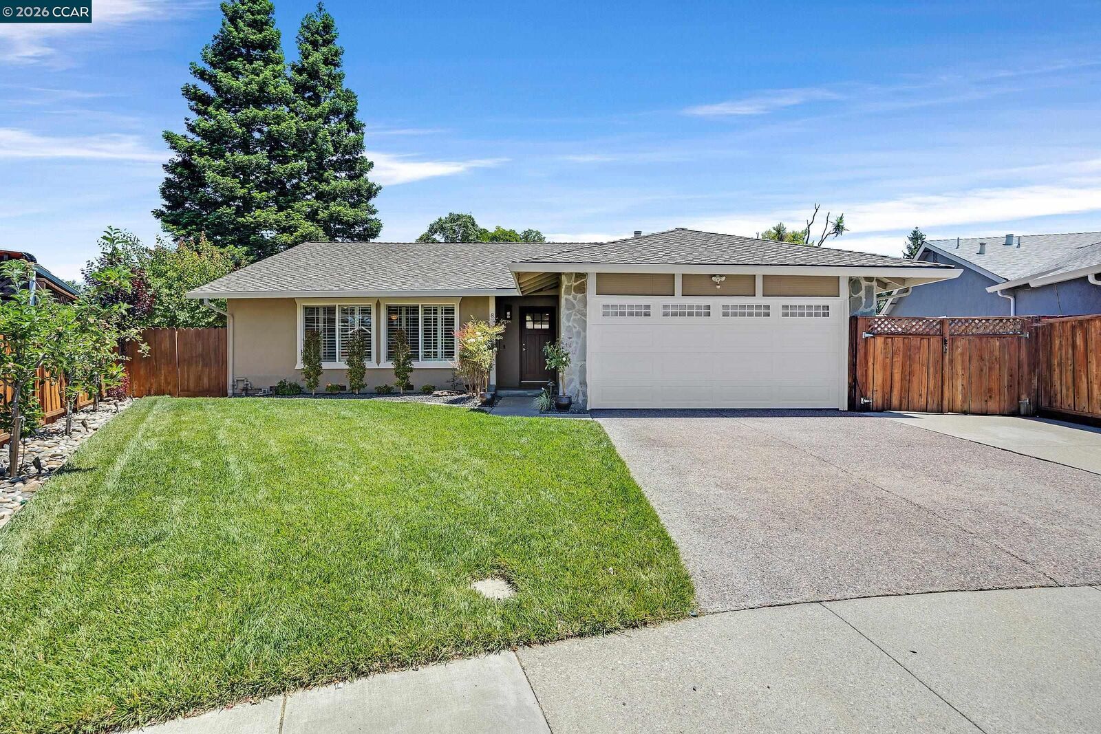 Property Photo:  8 Bath Ct  CA 94583 