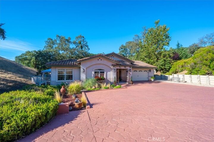 Property Photo:  9905 Corriente  CA 93422 