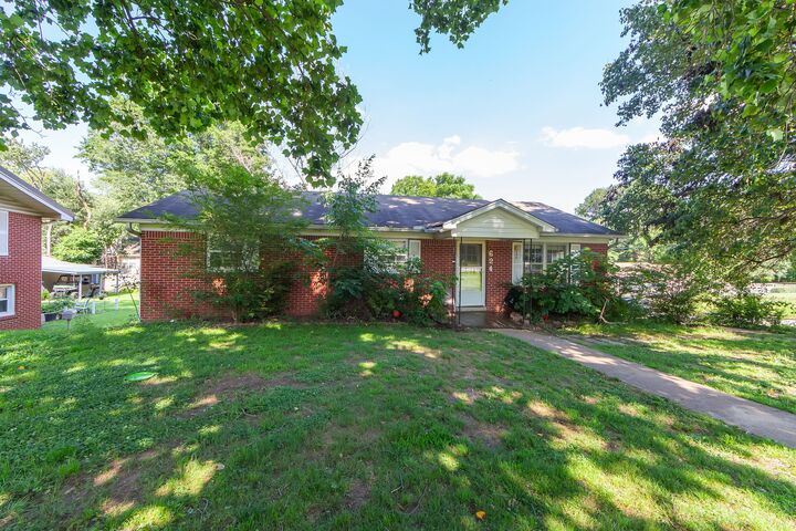 Property Photo: 624 N 30th Ave TN 38343