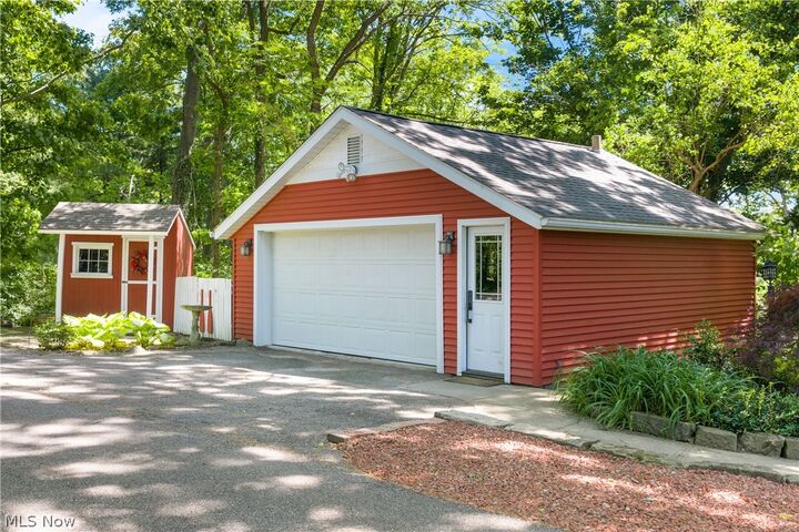 Property Photo:  5942 Noreast Drive  OH 44216 