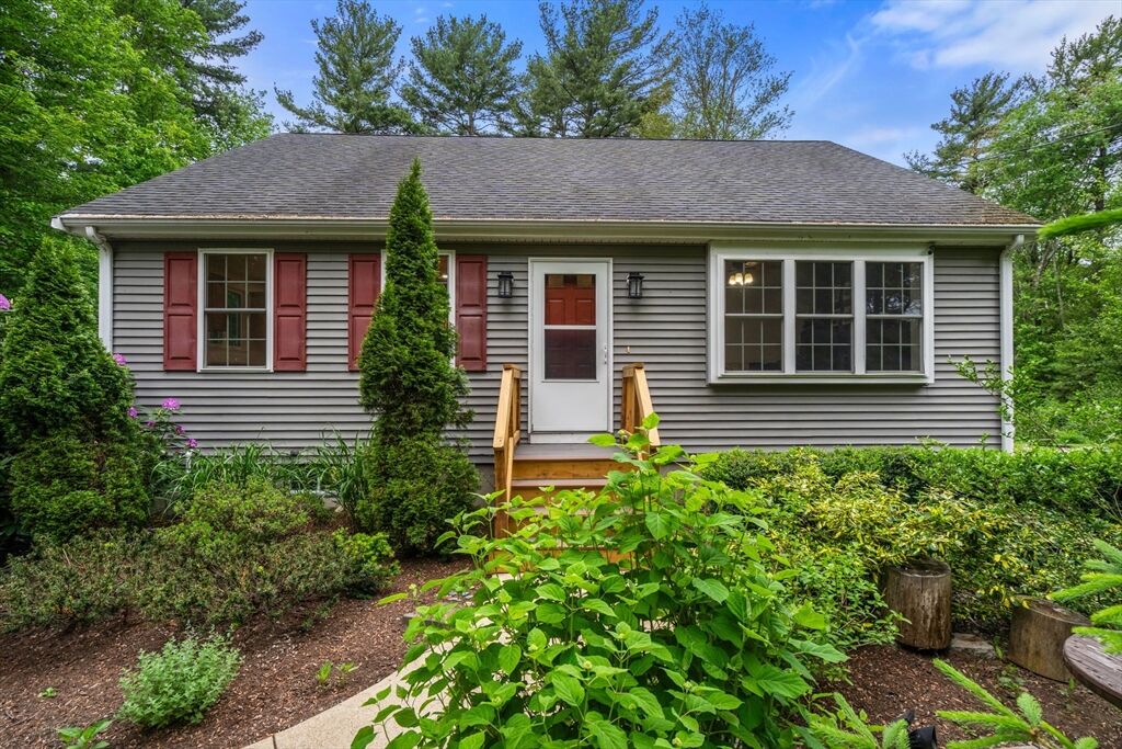 Property Photo:  456 South St  MA 02343 