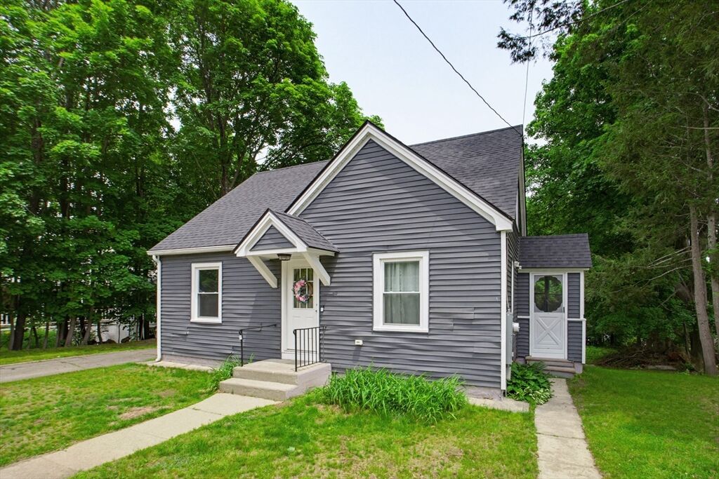 Property Photo:  25 Flynt Ave  MA 01057 