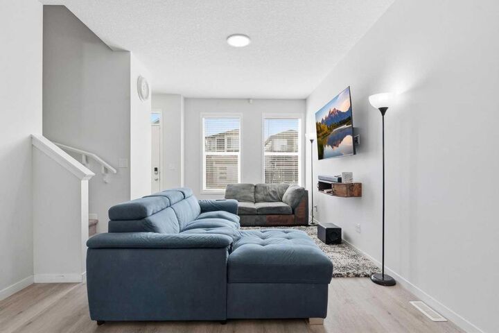 Property Photo:  200 Corner Meadows Way NE  AB T3N 1Y4 