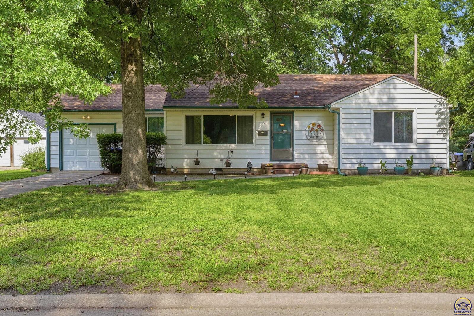 Property Photo:  2151 SW Burnett Rd  KS 66614 