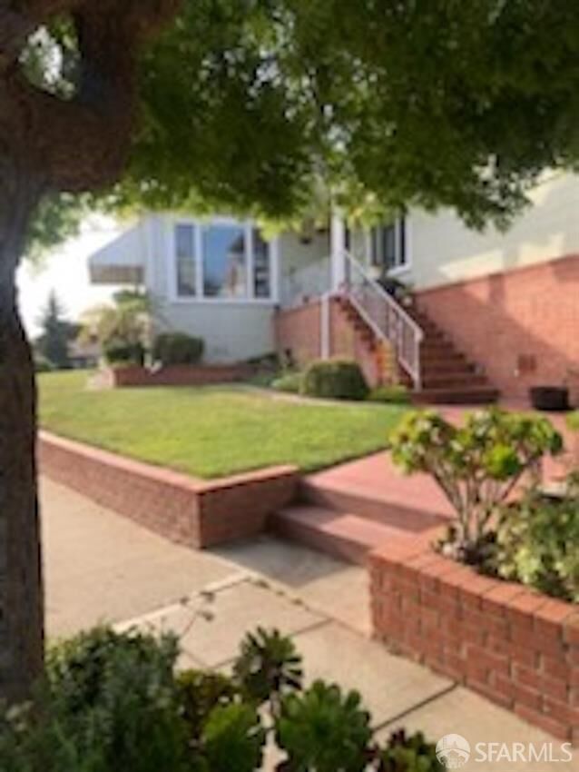 Property Photo:  3001 Brookfield Avenue  CA 94605 