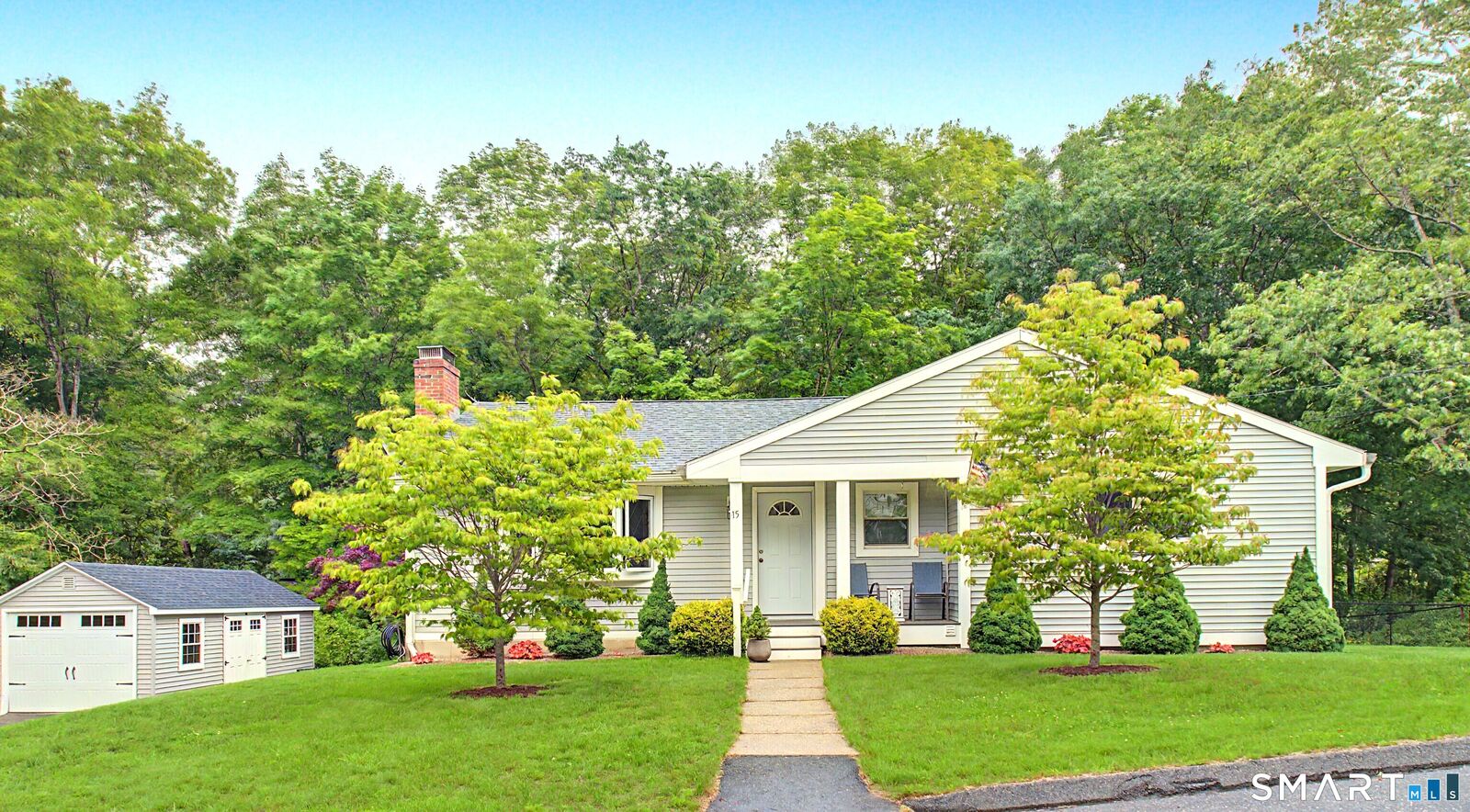 Property Photo:  15 Cloverdale Circle  CT 06417 