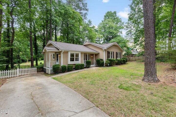 Property Photo:  5613 Oldtowne Road  NC 27612 