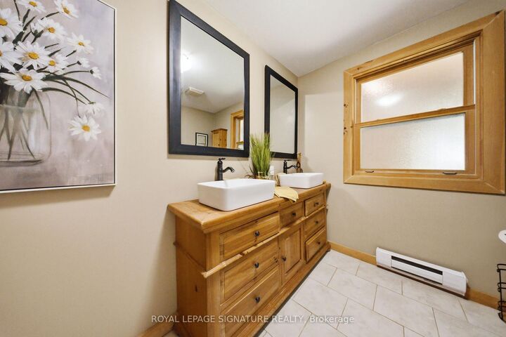 Property Photo: 33 Old Pavillion Road ON L7C 3J8