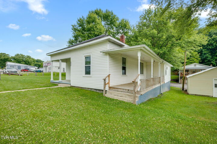 Property Photo: 1167 Bloomingdale Pike TN 37660