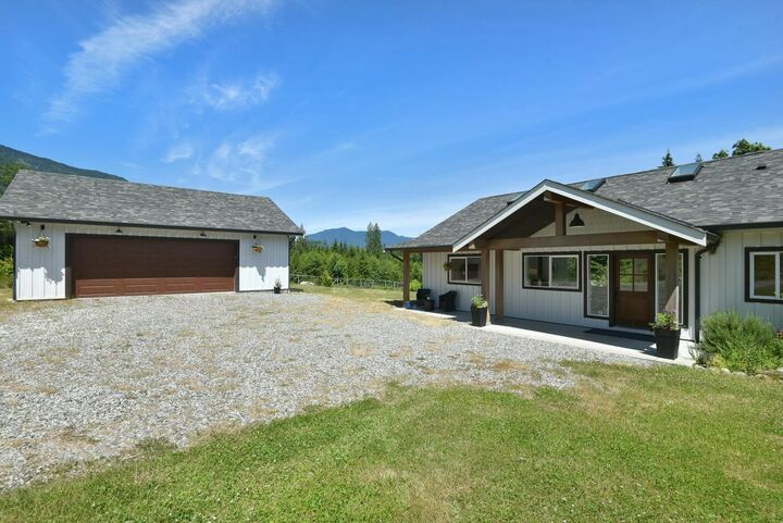Property Photo: 1860 Arboretum Drive BC V0N 1V6