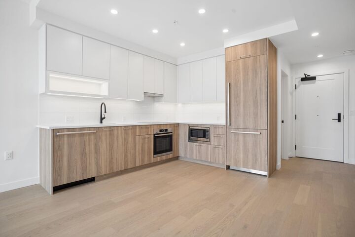 Property Photo:  8398 Oak Street 208  BC V6P 0L9 