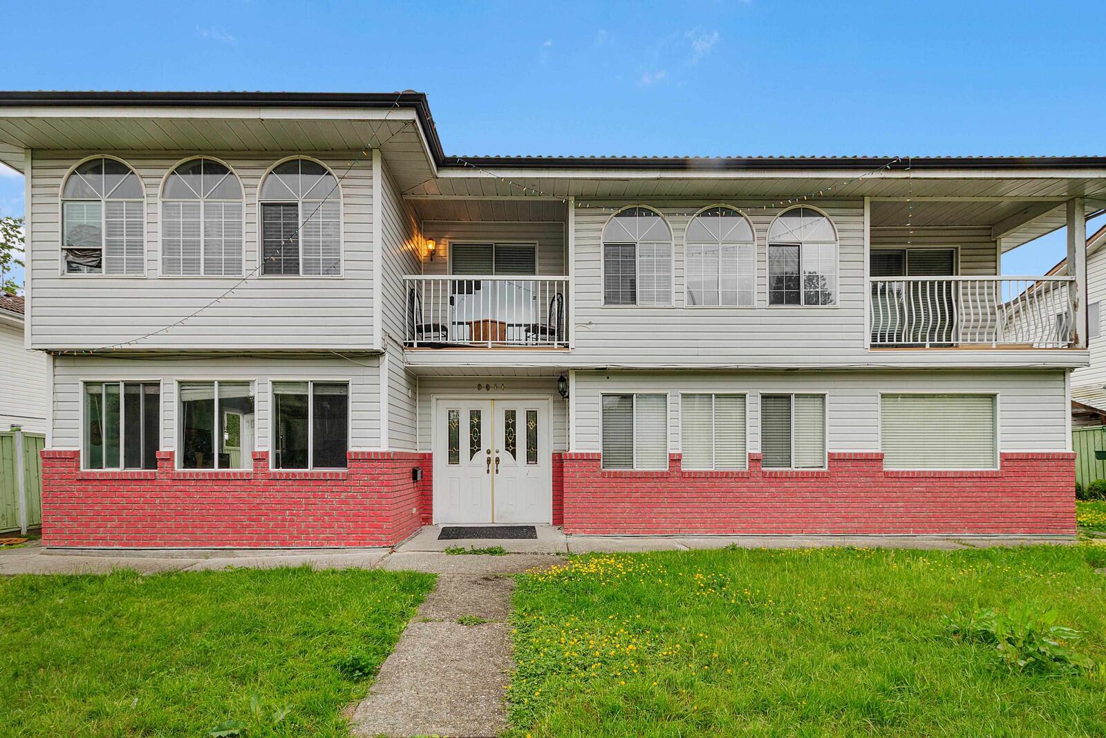 Property Photo: 9011 King George Boulevard BC V3V 5V7