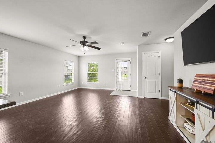 Property Photo: 26621 Evangeline Trace Blvd LA 70726