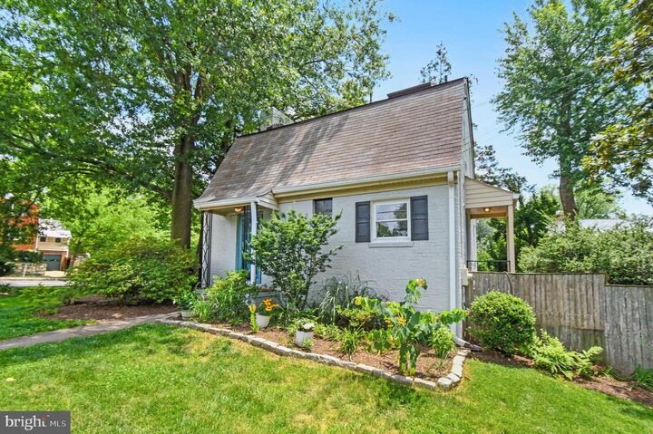 Property Photo: 6100 Washington Boulevard VA 22205