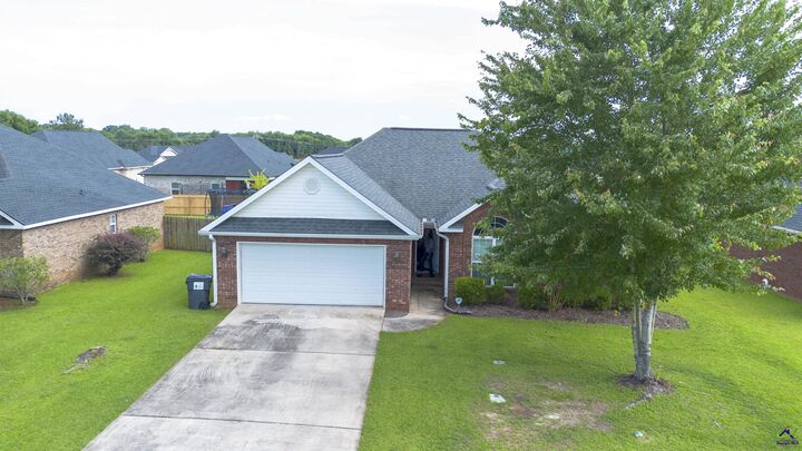 Property Photo:  311 Sugarloaf Parkway  GA 31069 