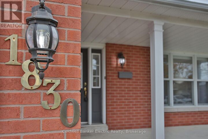 Photo de la propriété: 1830 Stratton Avenue ON K9K 2E6